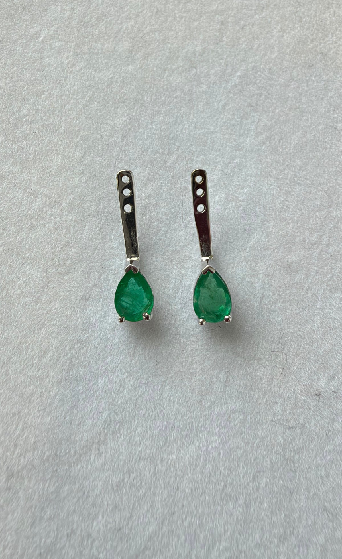 Ear jackets de esmeralda
