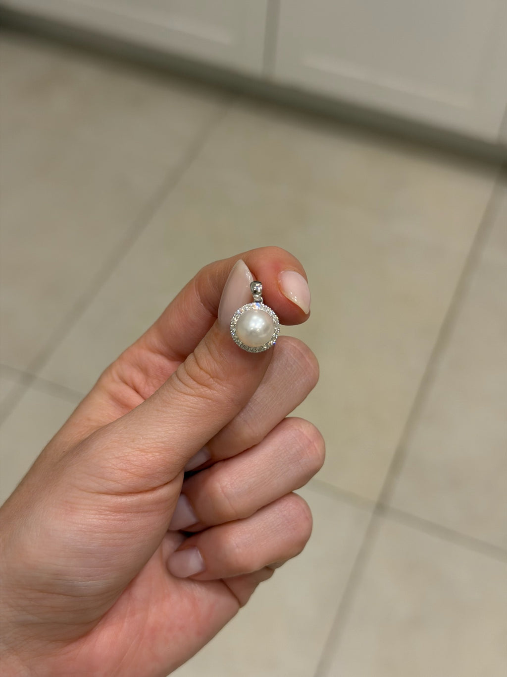 Dije de Perla con Diamantes