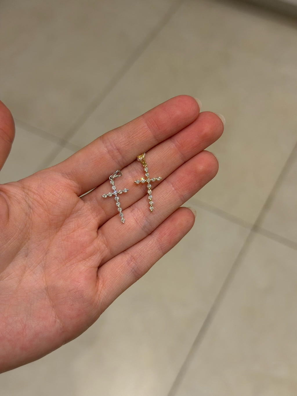 Dije Cruz de Diamantes
