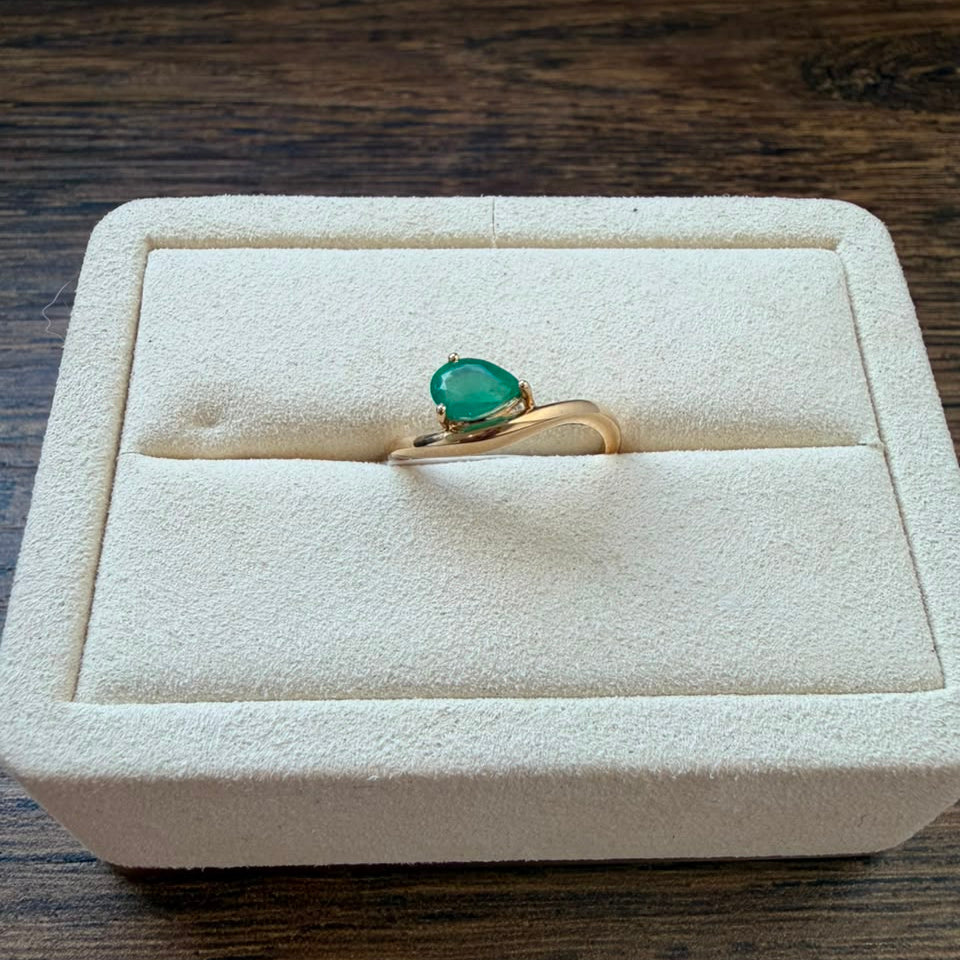 Anillo Sara