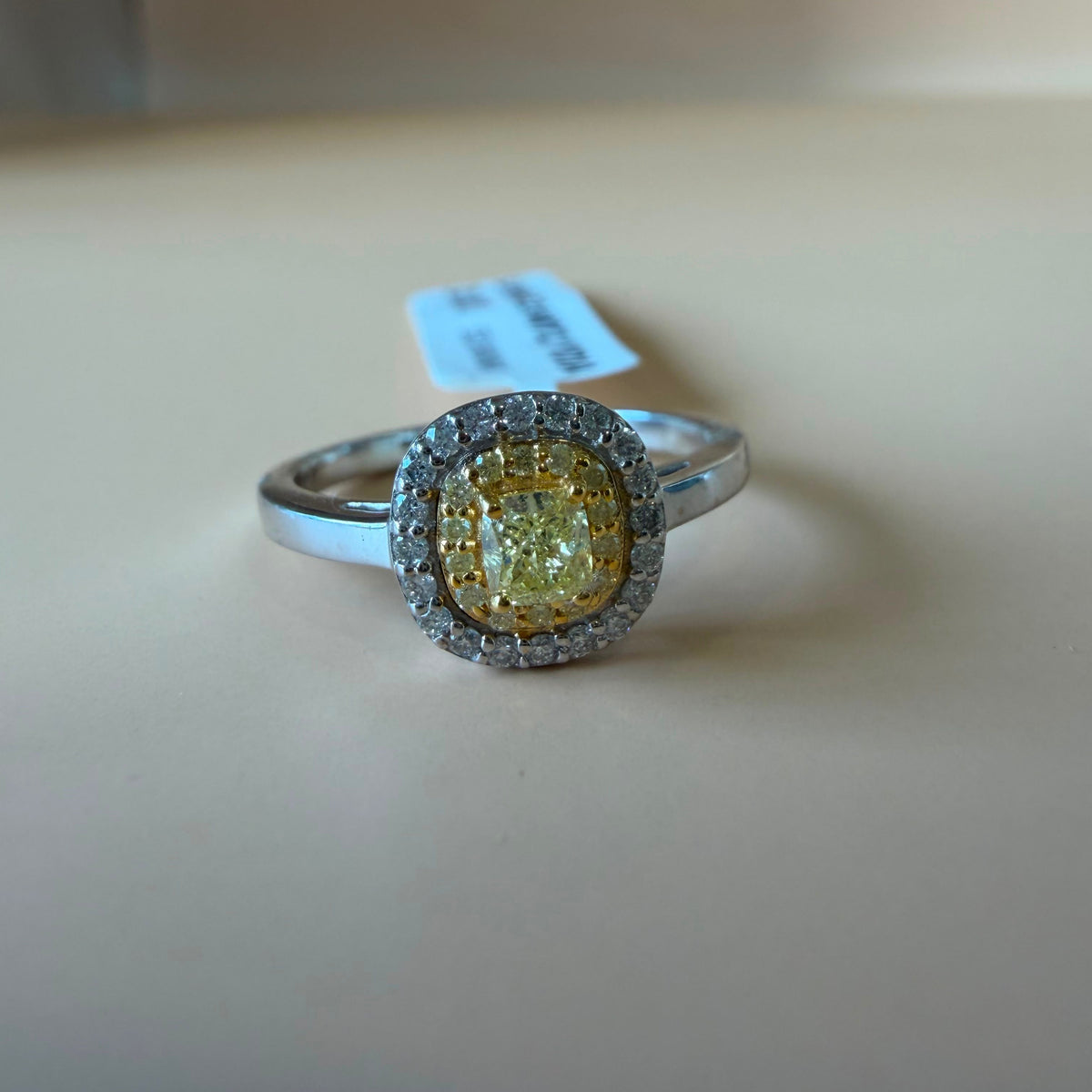 Anillo Carolina