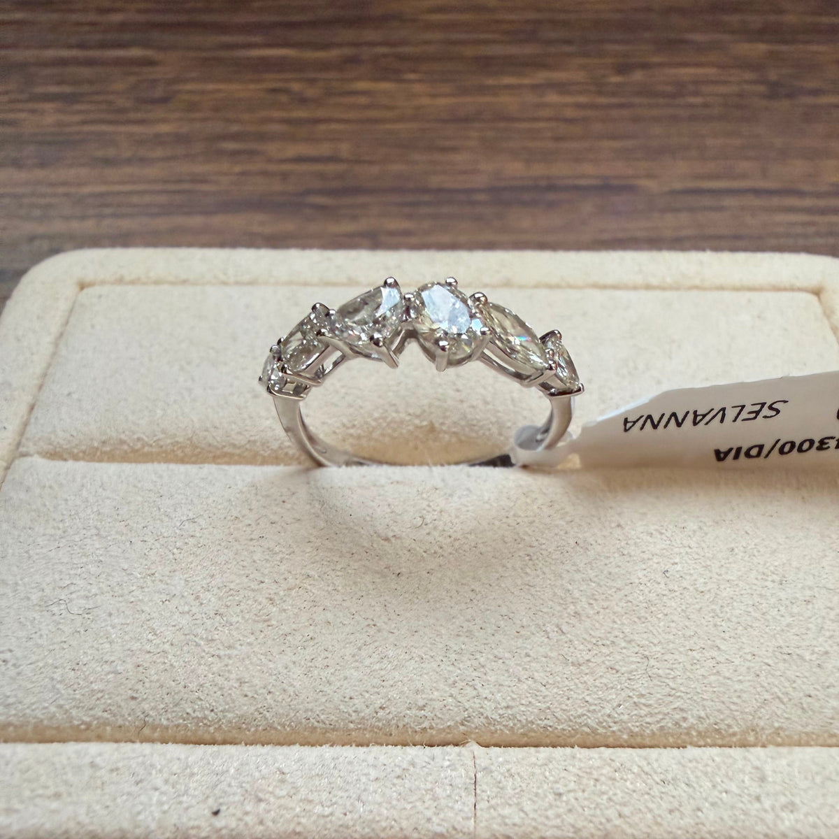 Anillo Eugenia
