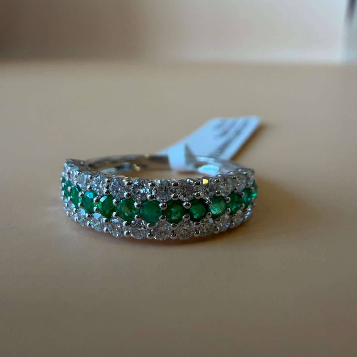 Anillo Mercedes
