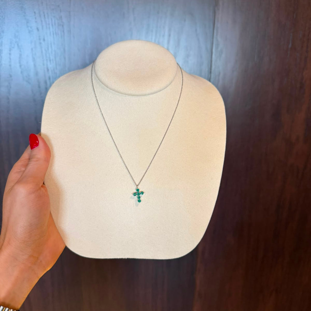Collar Estela